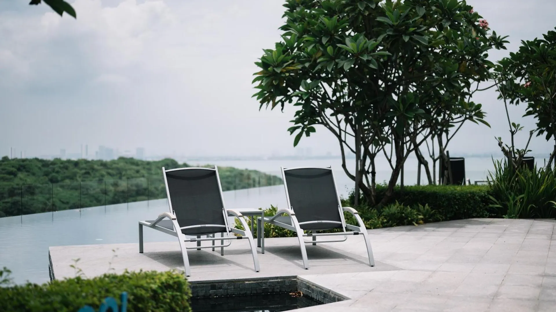 Seaview Infinity Pool 3Br 2Carparks 8Pax Daire Jelutong 0*,