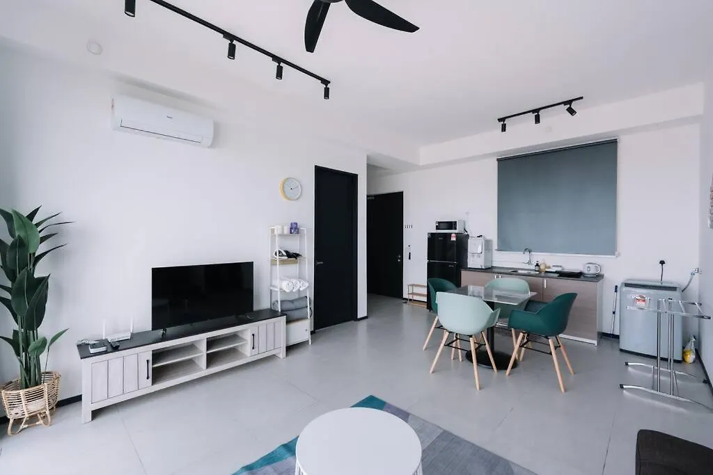 Seaview Infinity Pool 3Br 2Carparks 8Pax Διαμέρισμα Jelutong