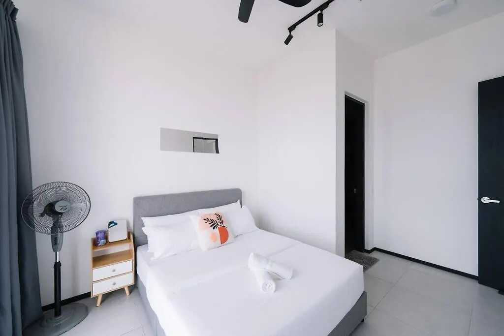 Seaview Infinity Pool 3Br 2Carparks 8Pax Διαμέρισμα Jelutong